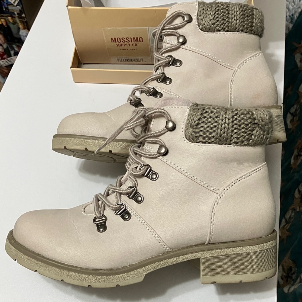 Mossimo Supply Co. Women's Boots NICE